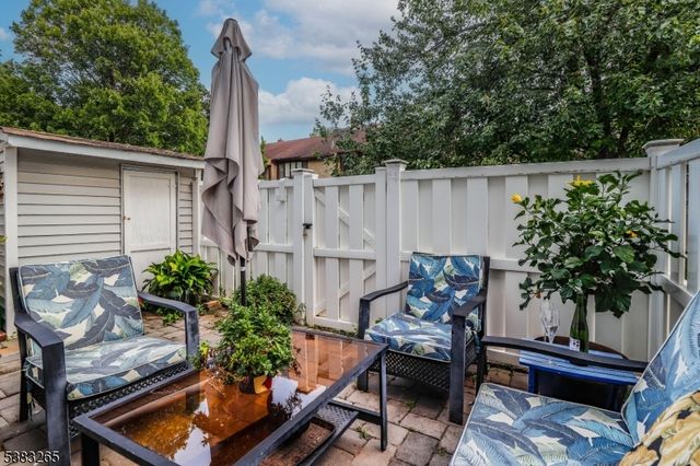 11 Borelle Sq, Sayreville Boro, NJ 08859