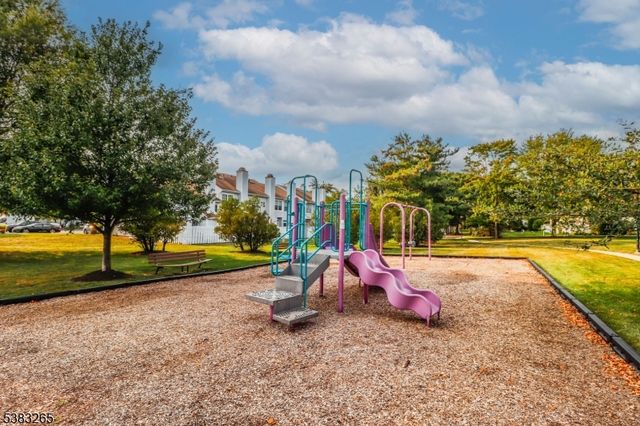 11 Borelle Sq, Sayreville Boro, NJ 08859