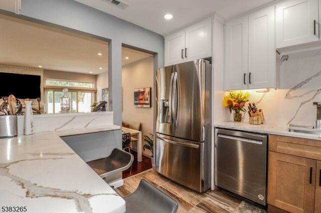 11 Borelle Sq, Sayreville Boro, NJ 08859