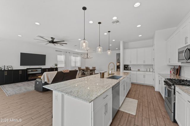 18951 W SHAW BUTTE Drive, Surprise, AZ 85388