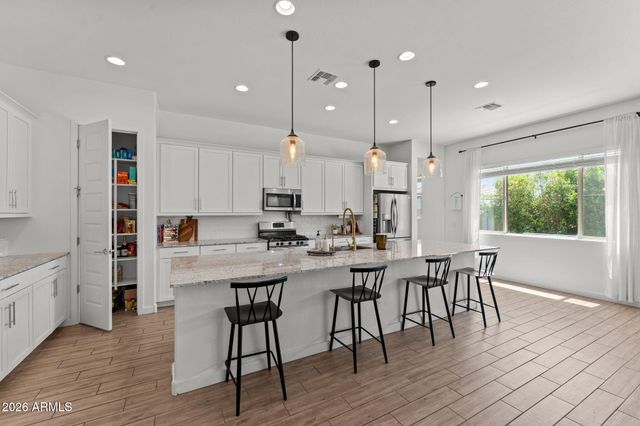 18951 W SHAW BUTTE Drive, Surprise, AZ 85388