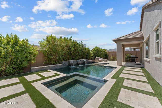 18951 W SHAW BUTTE Drive, Surprise, AZ 85388
