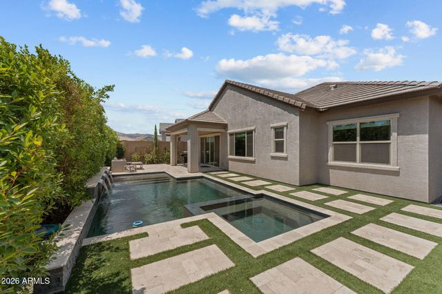 18951 W SHAW BUTTE Drive, Surprise, AZ 85388