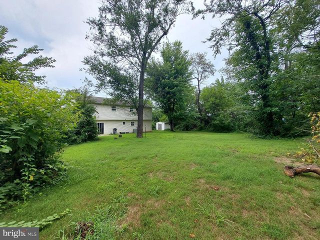 8904 BALLARD LN, Clinton, MD 20735