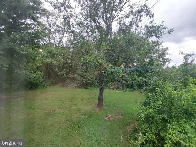 8904 BALLARD LN, Clinton, MD 20735