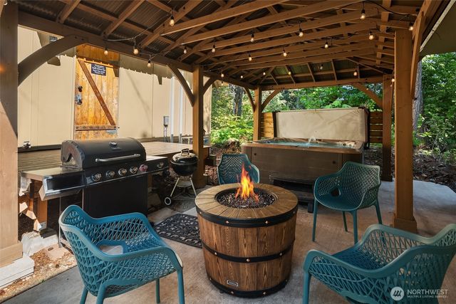 131 Timberline Drive W, Packwood, WA 98361