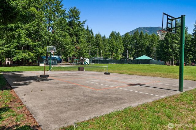 131 Timberline Drive W, Packwood, WA 98361