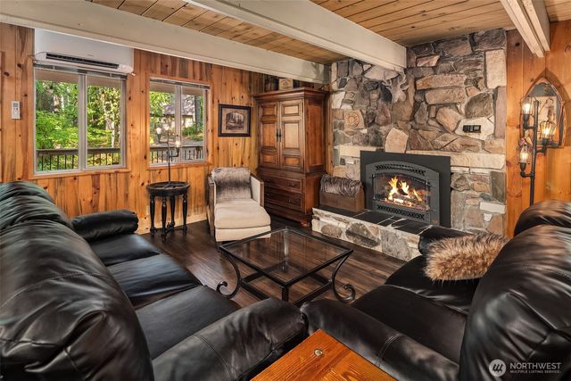 131 Timberline Drive W, Packwood, WA 98361