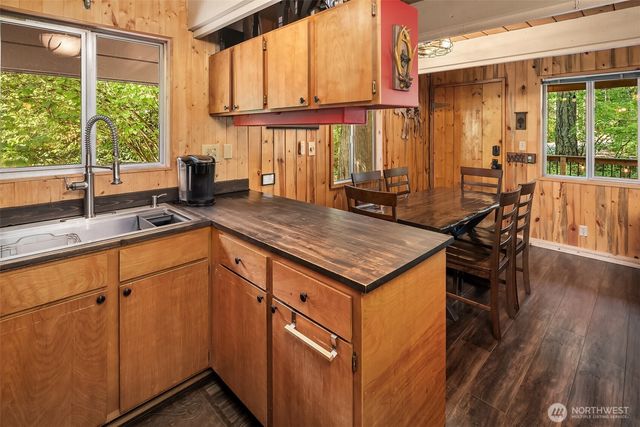 131 Timberline Drive W, Packwood, WA 98361