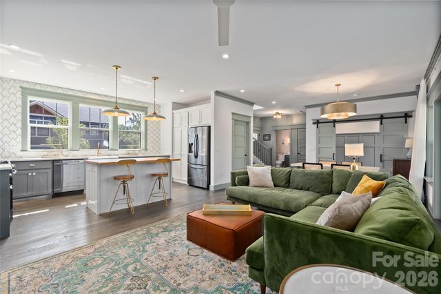 55 Acona Lane, Asheville, NC 28803