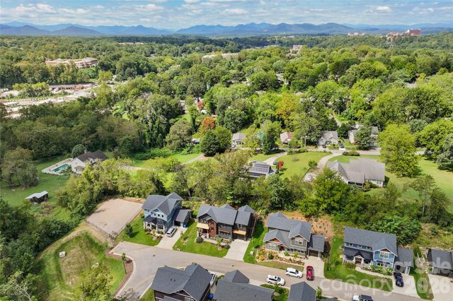 55 Acona Lane, Asheville, NC 28803