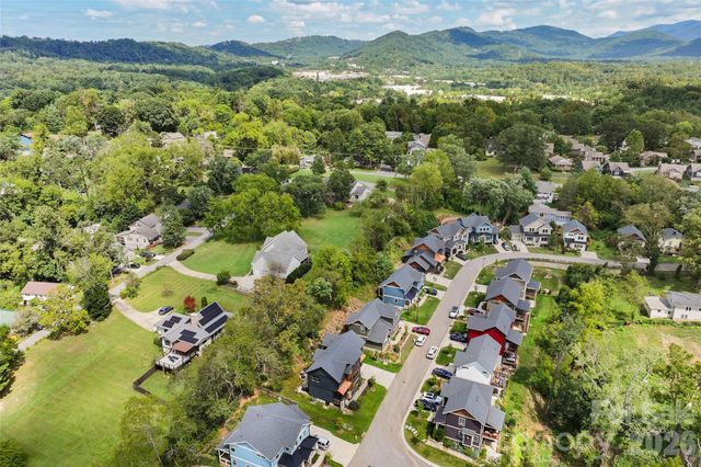 55 Acona Lane, Asheville, NC 28803