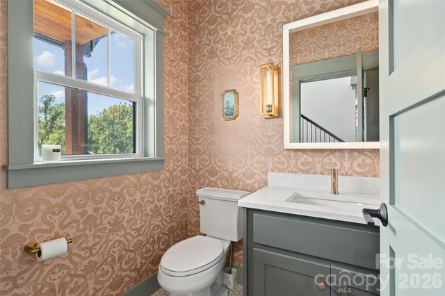 55 Acona Lane, Asheville, NC 28803