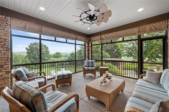 607 Fair Winds Court, Hempfield Twp, PA 15601