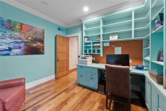 607 Fair Winds Court, Hempfield Twp, PA 15601