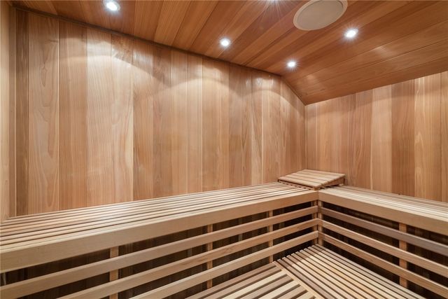 607 Fair Winds Court, Hempfield Twp, PA 15601