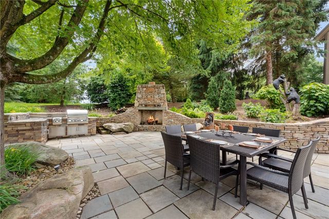 607 Fair Winds Court, Hempfield Twp, PA 15601