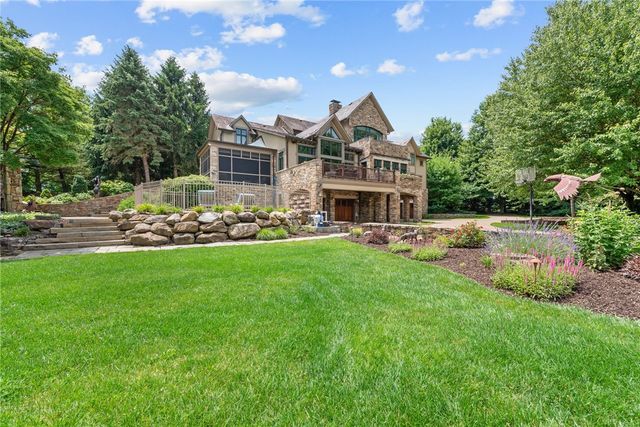 607 Fair Winds Court, Hempfield Twp, PA 15601