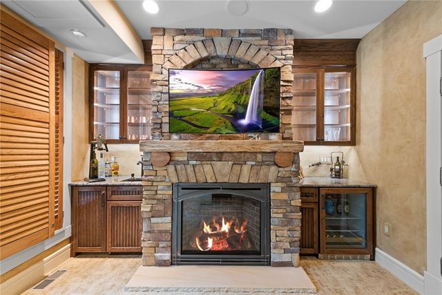 607 Fair Winds Court, Hempfield Twp, PA 15601