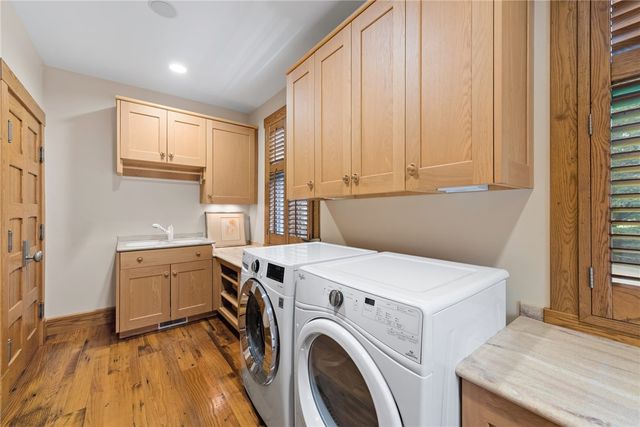 607 Fair Winds Court, Hempfield Twp, PA 15601