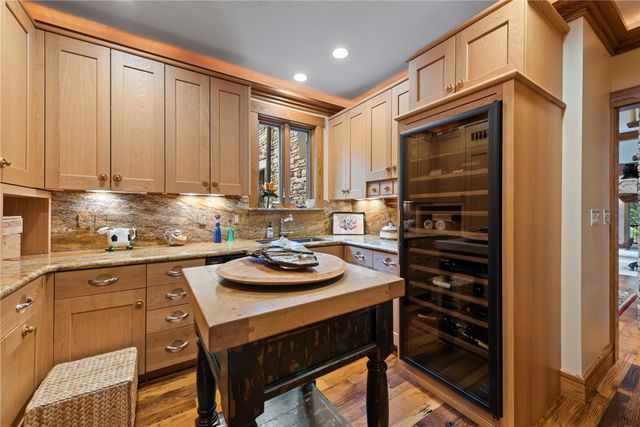 607 Fair Winds Court, Hempfield Twp, PA 15601