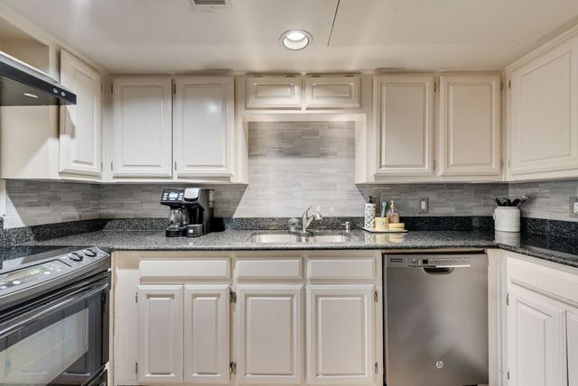 3906 Buena Vista Street 18, Dallas, TX 75204