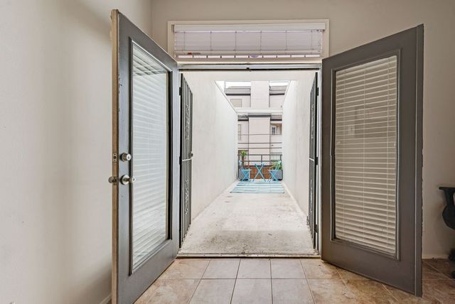 3906 Buena Vista Street 18, Dallas, TX 75204