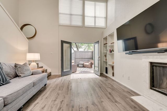 3906 Buena Vista Street 18, Dallas, TX 75204