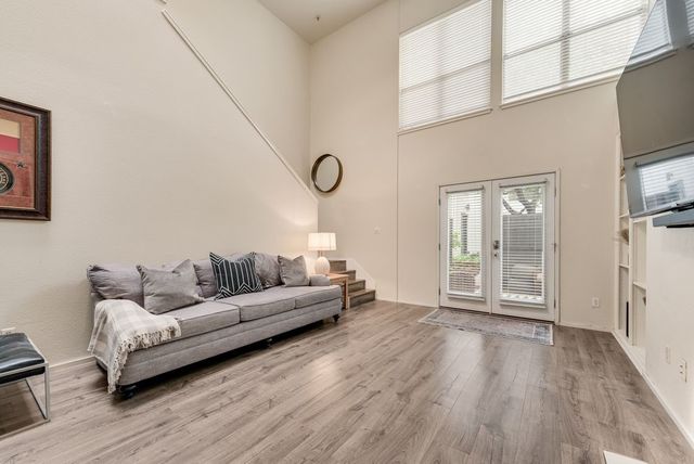 3906 Buena Vista Street 18, Dallas, TX 75204