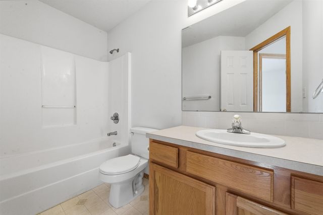 850 S Zelta Ct., Wichita, KS 67207