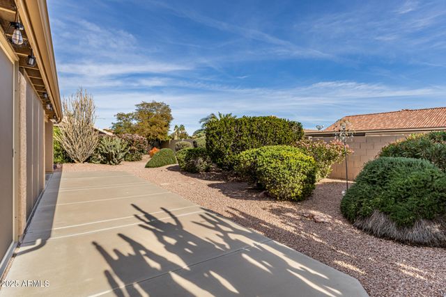 24813 S BRIARCREST Drive, Sun Lakes, AZ 85248