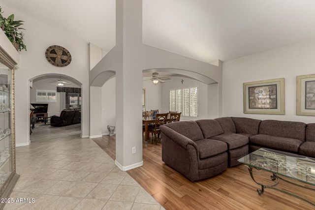 24813 S BRIARCREST Drive, Sun Lakes, AZ 85248