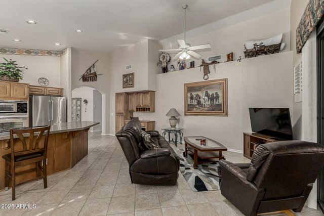 24813 S BRIARCREST Drive, Sun Lakes, AZ 85248