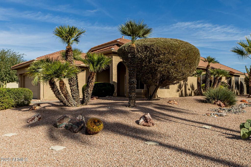 24813 S BRIARCREST Drive, Sun Lakes, AZ 85248