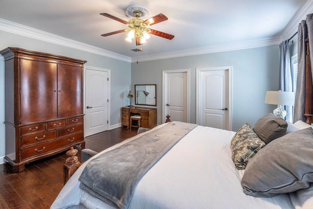 214 Lake Decade Ct, Houma, LA 70360