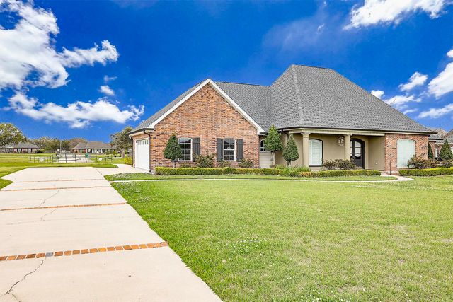 214 Lake Decade Ct, Houma, LA 70360