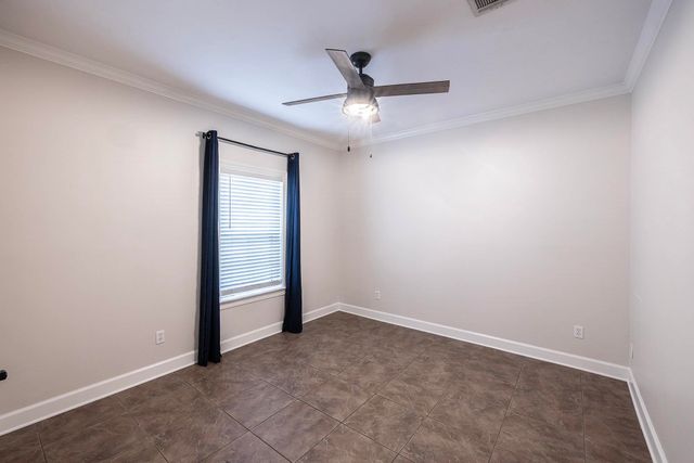 214 Lake Decade Ct, Houma, LA 70360