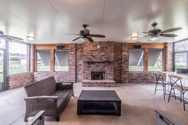 214 Lake Decade Ct, Houma, LA 70360