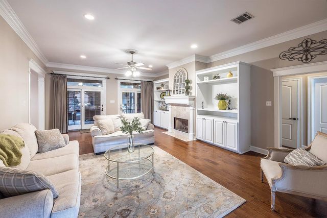 214 Lake Decade Ct, Houma, LA 70360