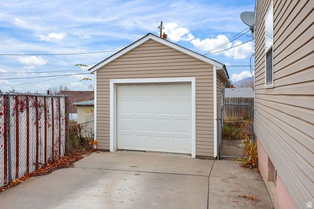3830 S ORAM CIR, South Ogden, UT 84403