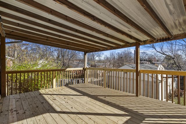 1228 Nice Drive, Lexington, KY 40504