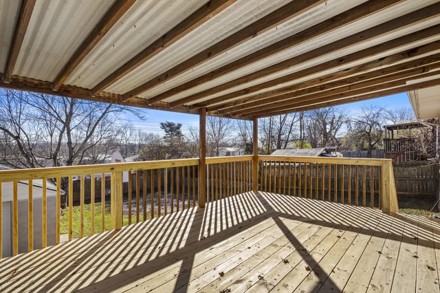 1228 Nice Drive, Lexington, KY 40504