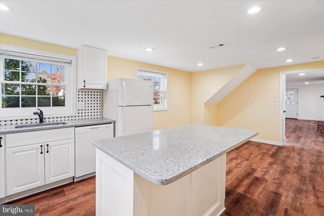 3021 CHAPEL VIEW DR, Beltsville, MD 20705