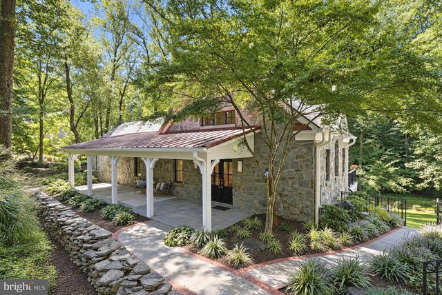 8210 KINGSGATE RD, Potomac, MD 20854