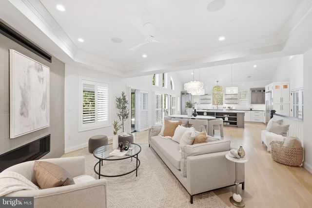 8210 KINGSGATE RD, Potomac, MD 20854