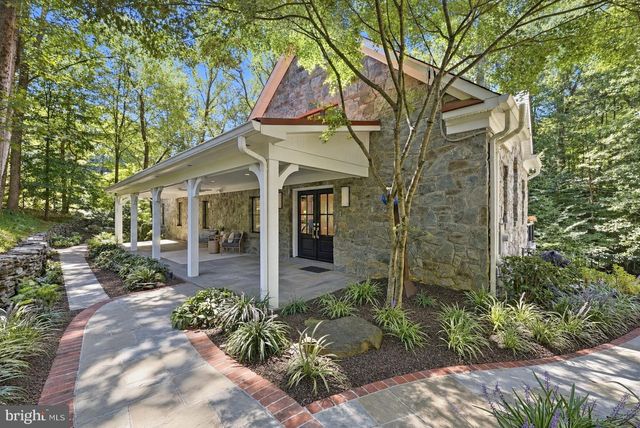 8210 KINGSGATE RD, Potomac, MD 20854