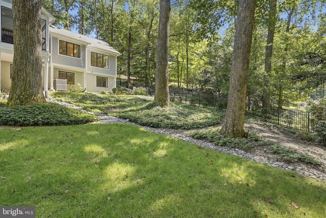 8210 KINGSGATE RD, Potomac, MD 20854