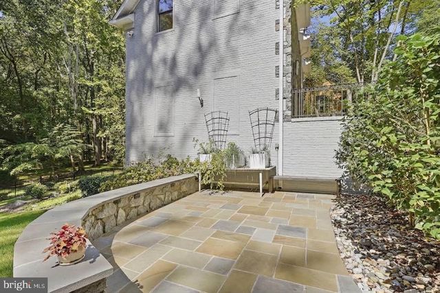 8210 KINGSGATE RD, Potomac, MD 20854