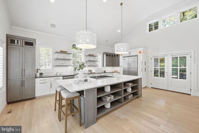 8210 KINGSGATE RD, Potomac, MD 20854