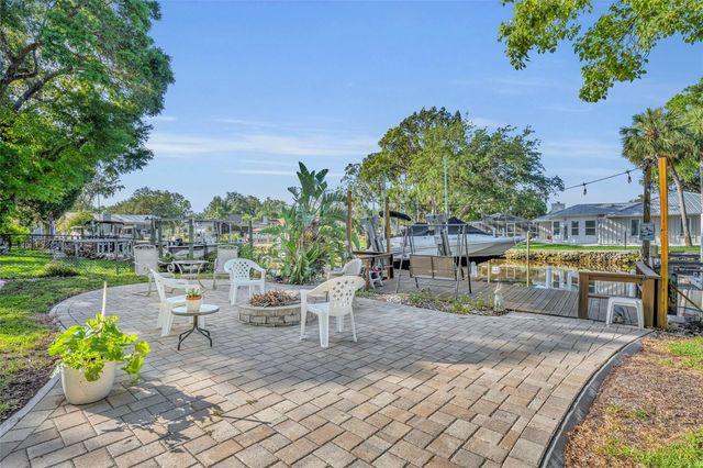 11768 W RIVERHAVEN DRIVE, Homosassa, FL 34448